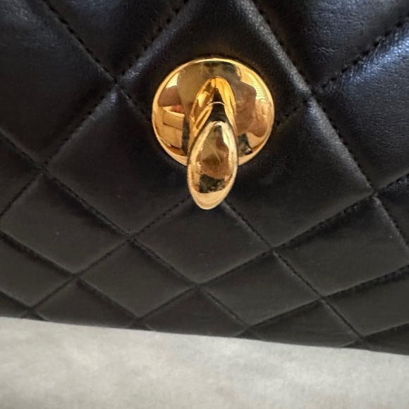 Vintage Chanel jumbo bag - Picture 10 of 16